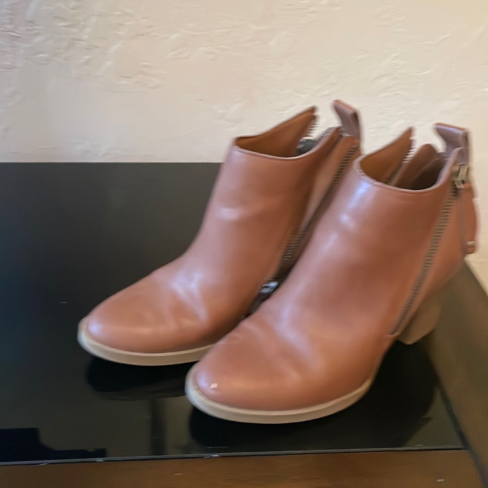 Tan ankle boots - size 6.5